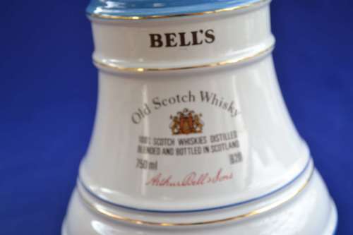 Bells Whisky Wade Ceramic Decanter Celebrating the Queen Mother`s 90th Birthday