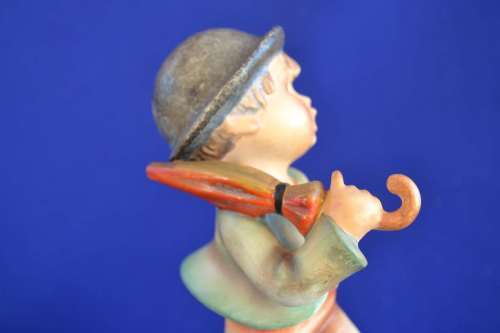 Large Vintage Hummel Figurine `Merry Wanderer`