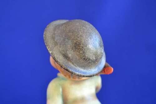 Large Vintage Hummel Figurine `Merry Wanderer`