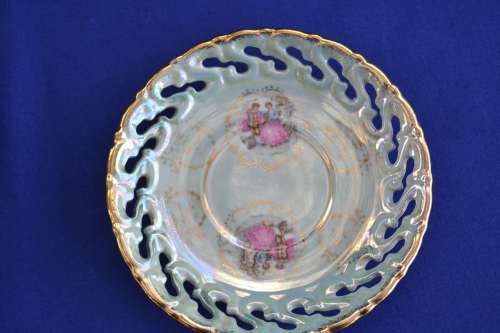 Regency Fine Bone China Lustreware Footed Tea Cup and Lattice Design Saucer - Two