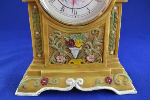 Small Reflex Mantle Clock