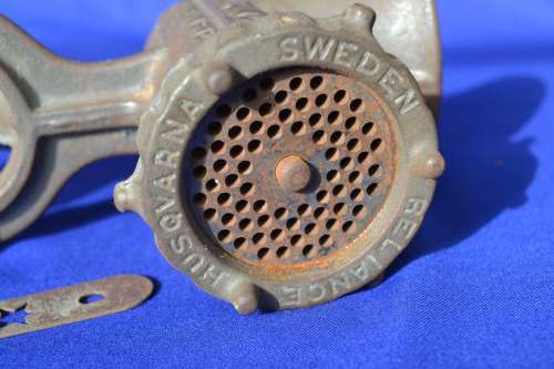 Husqvarna Reliance No 8 Meat Grinder / Mincer