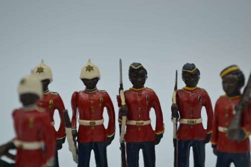 Vintage Metal Hand Painted Soldiers x 6