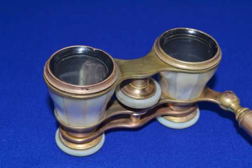 Vintage Mother of Pearl Opera Glasses with Telescopic Handle