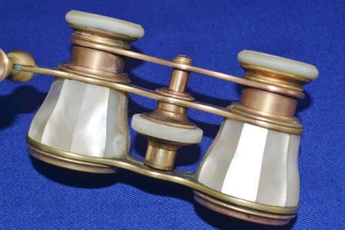 Vintage Mother of Pearl Opera Glasses with Telescopic Handle