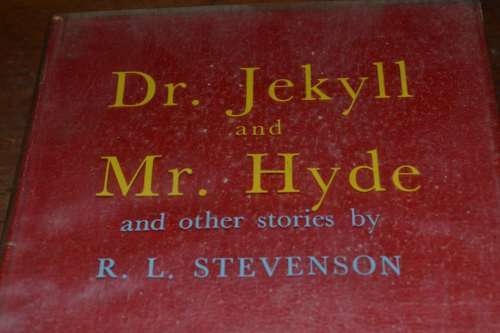 MacDonald Illustrated Classics - Dr Jekyll and Mr Hyde and Other Stories