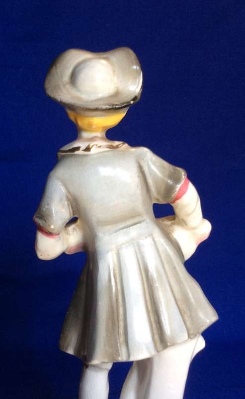 Pair of Porcelain Figurines