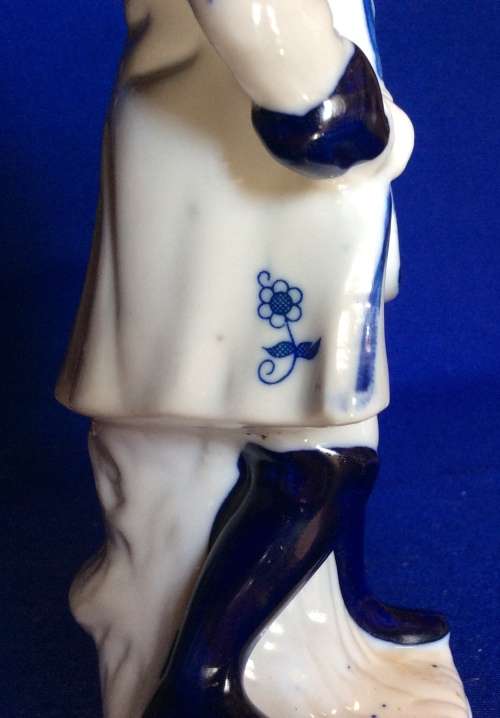 Blue and White Porcelain Victorian figures - 3 Pieces