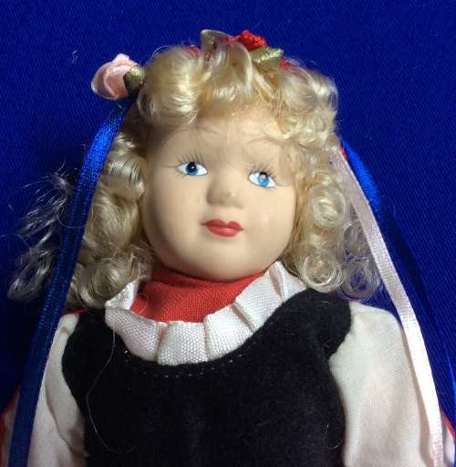 Original All Porcelain Dolls of the World Doll No 32 Bulgaria