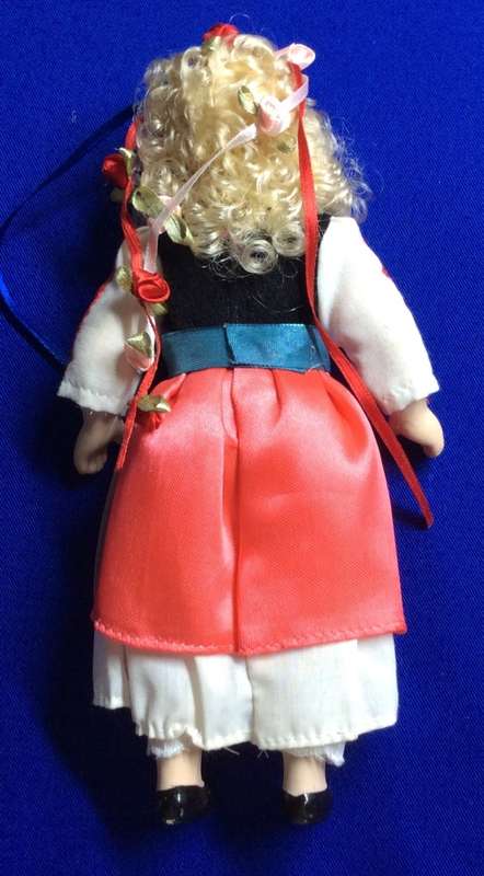 Original All Porcelain Dolls of the World Doll No 32 Bulgaria