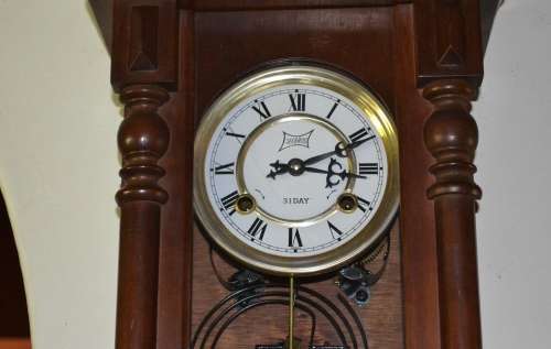 Seebros 31 day Wooden Wall Clock