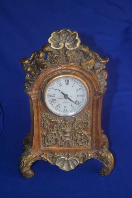 Vintage Ornate Bronze Finish Resin  Quartz Mantle Clock