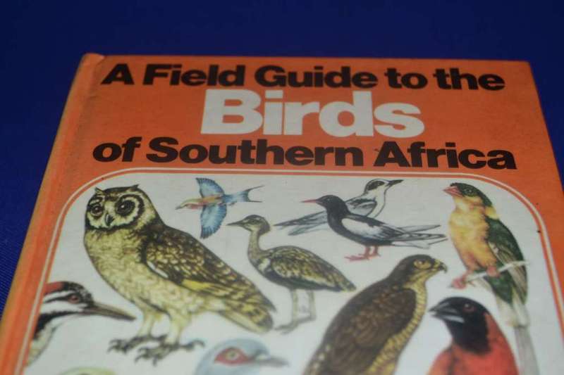 A Field Guide to the Birds of Southern Africa By O.P.M. Prozesky