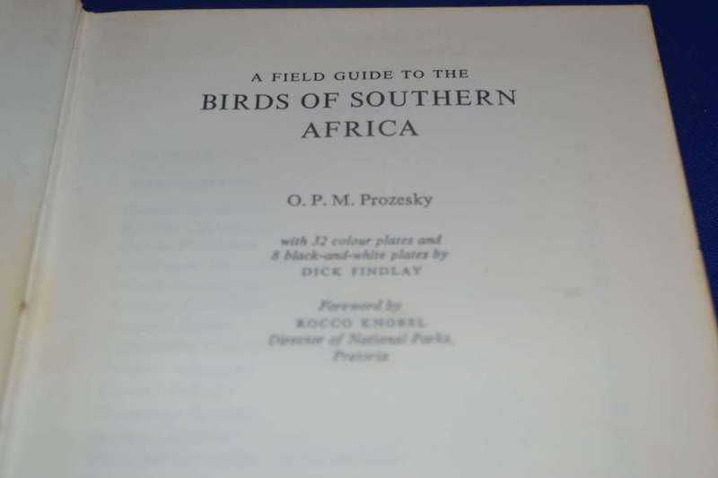 A Field Guide to the Birds of Southern Africa By O.P.M. Prozesky