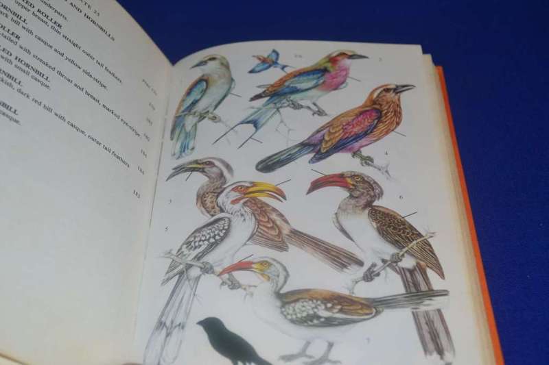 A Field Guide to the Birds of Southern Africa By O.P.M. Prozesky