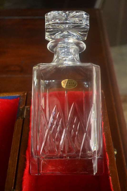 Vitria Hand Cut Lead Crystal Decanter in Wooden Presentation Box
