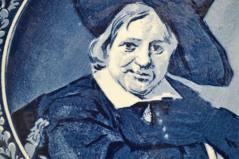 Delft Blue Portrait Plate `Die Man Met De Slappe Hoed`