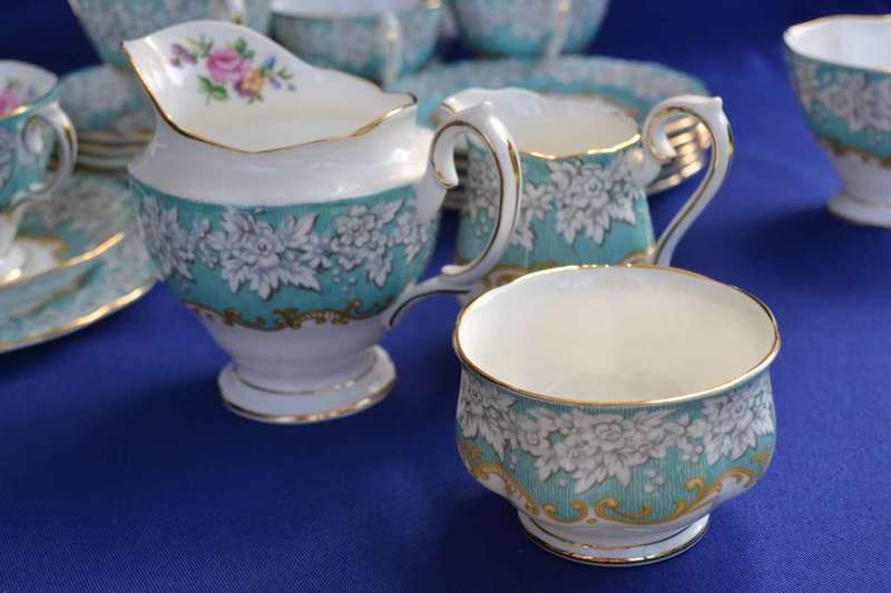 URGENT LATE ENTRY * Royal Albert ENCHENTMENT Tea Set - 22 Pieces