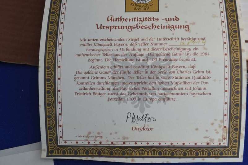Konigszelt Bayern Die Goudene Gans (The Golden Goose) Plate with COA