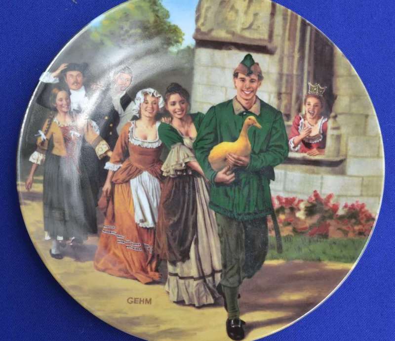 Konigszelt Bayern Die Goudene Gans (The Golden Goose) Plate with COA