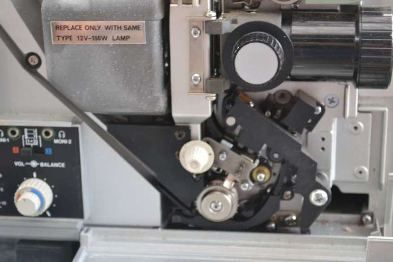 Elmo Sound  ST-600D M 2-Track  Cine Film Sound Projector