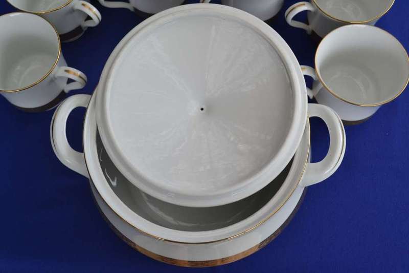 Gary Barr Presidential Collection Coffee Set - Reflections in Gold - 25 Pieces