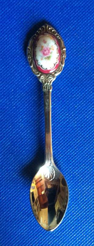 Assorted Collectible Spoons - Boxed x 6