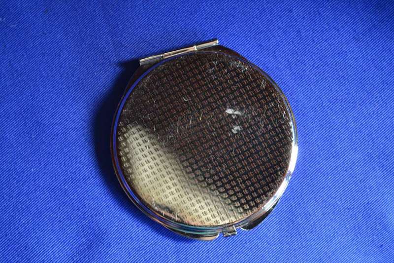Mother of Pearl Design Double Mirror Compact