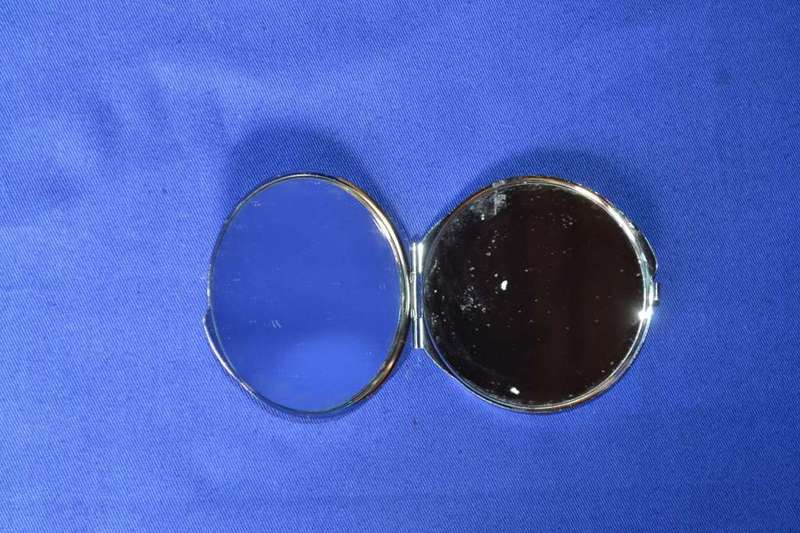 Mother of Pearl Design Double Mirror Compact