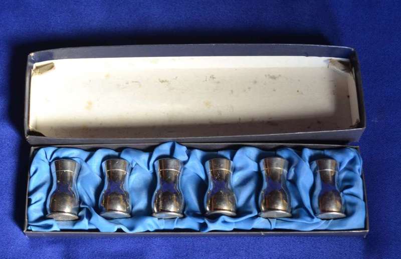 Louis Plate Boxed Salt and Pepper Shakers