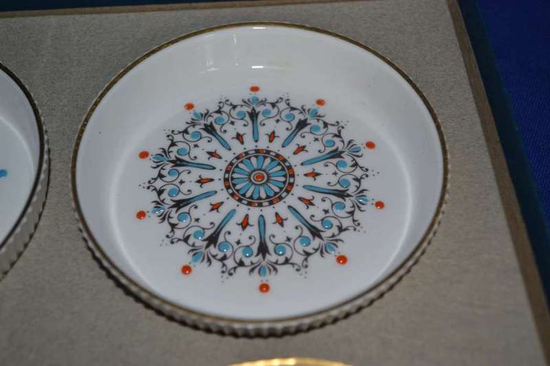 Royal Worcester Boxed Set of 4 Vintage Hand Painted Porcelain Coasters
