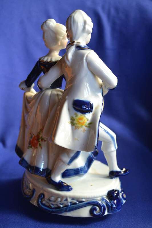 Vintage Porcelain Dancing Couple Revolving Musical  Figurine