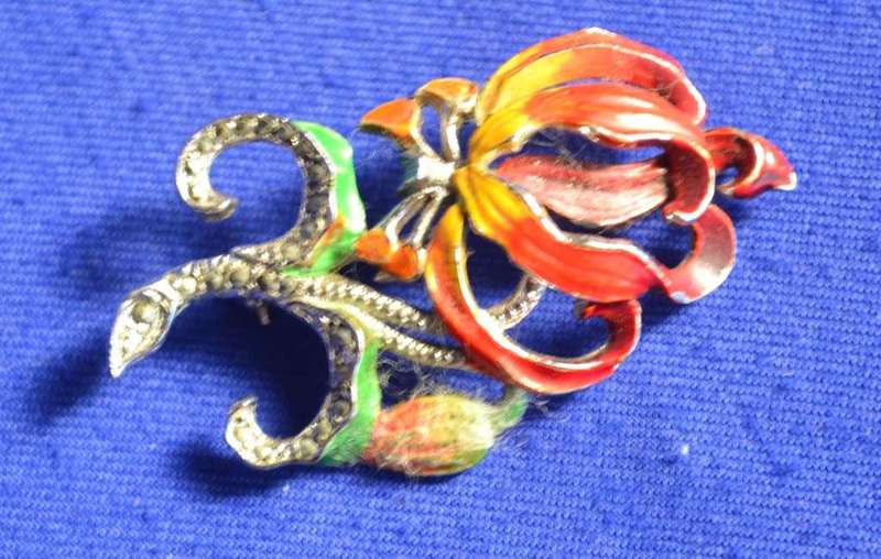 Assorted Vintage Brooches - 5 Pieces