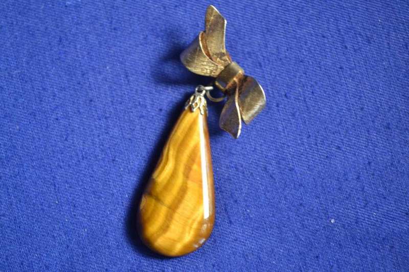 Assorted Vintage Brooches - 5 Pieces