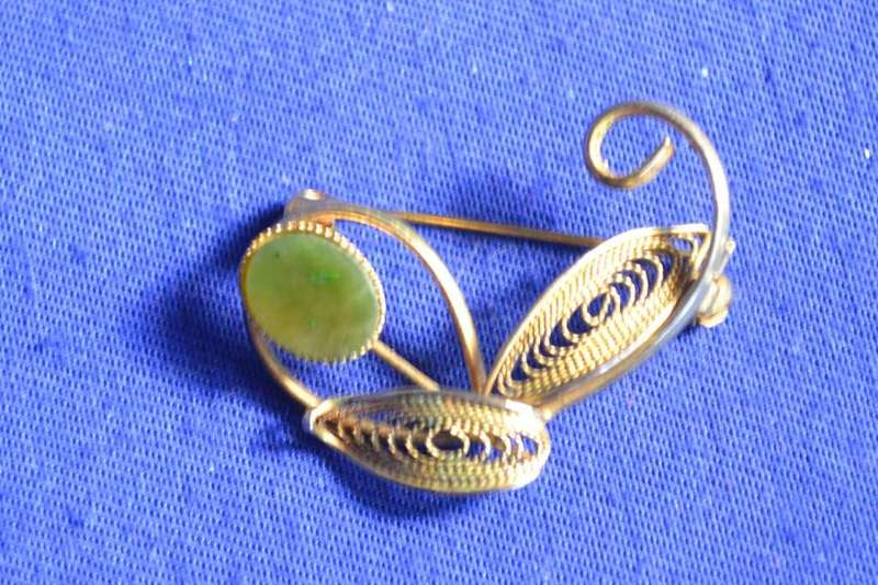 Assorted Vintage Brooches - 5 Pieces