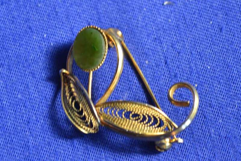 Assorted Vintage Brooches - 5 Pieces