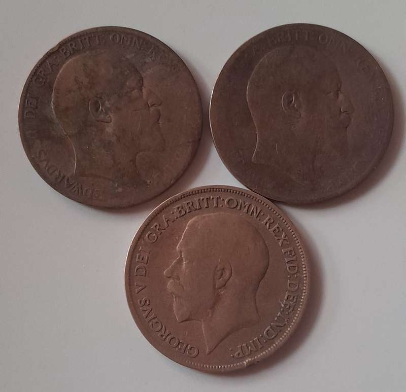 British 1 Penny Coins   2 x 1904 1918