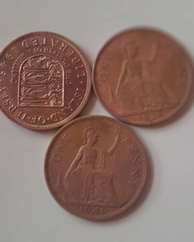 British 1 Penny Coins  1938 1940 1945