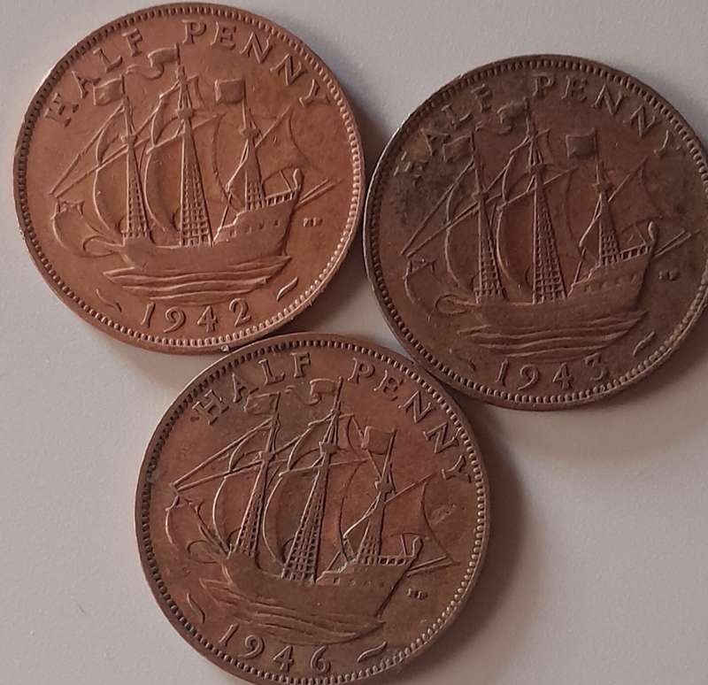1942 1943 & 1946  British 1/2 Penny