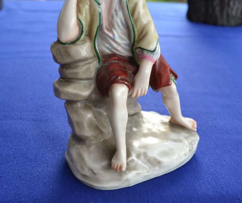 Capodimonte Small Vintage Porcelain figurine