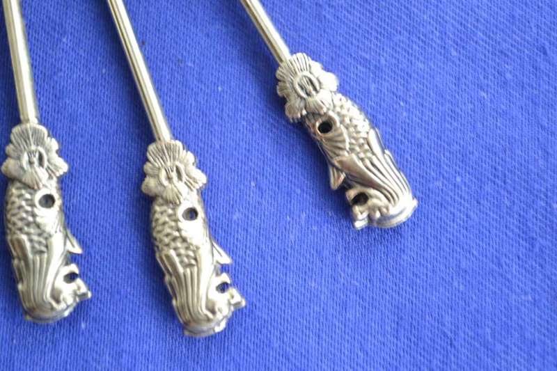 Vintage Pewter Singapore Merlion  Containing Six Merlion Cocktail forks