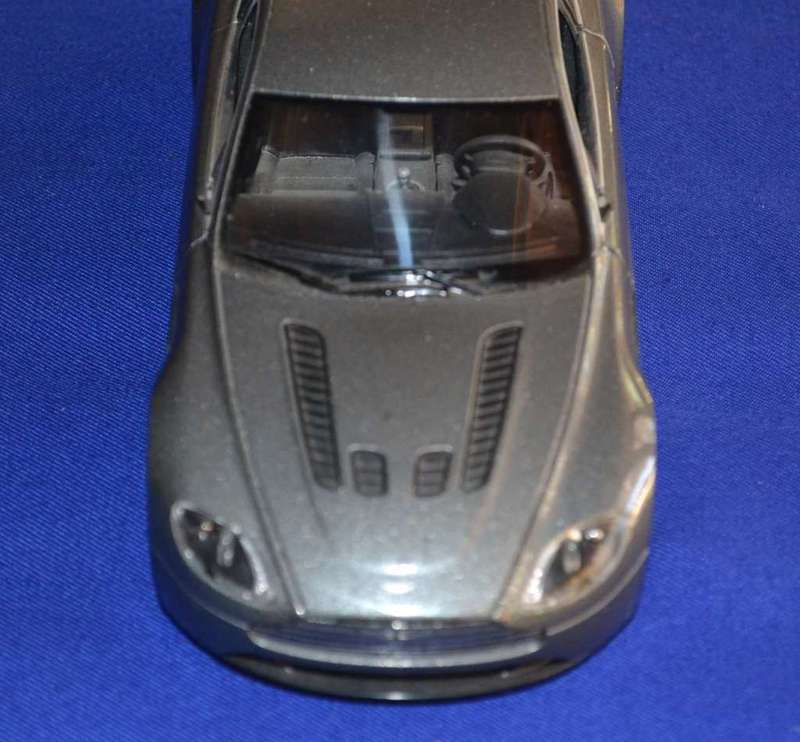 Welly James Bond 007  - Die another Day - Aston Martin V12 Model
