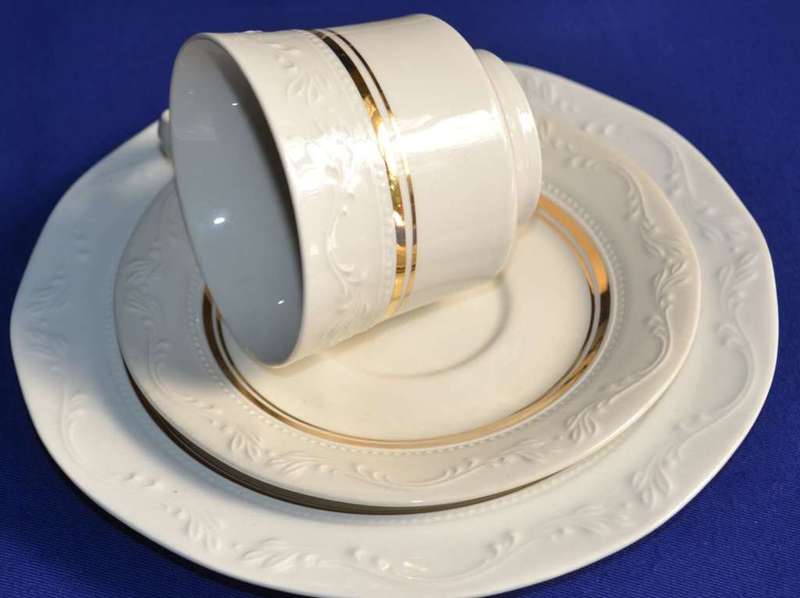 Continental China Tea Set - 18 Pieces