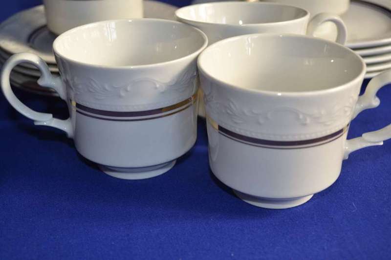 Continental China Tea Set - 18 Pieces