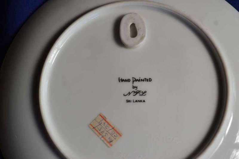 Assorted Souvenir / Collectors Plates - 6 Pieces