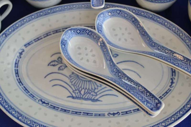 33 Piece Jindgezhen  Porcelain Blue and White Rice Grain Pattern Set