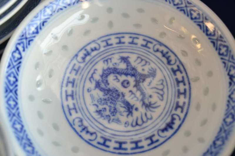 33 Piece Jindgezhen  Porcelain Blue and White Rice Grain Pattern Set