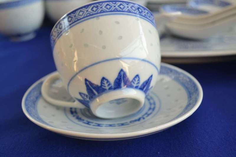 33 Piece Jindgezhen  Porcelain Blue and White Rice Grain Pattern Set