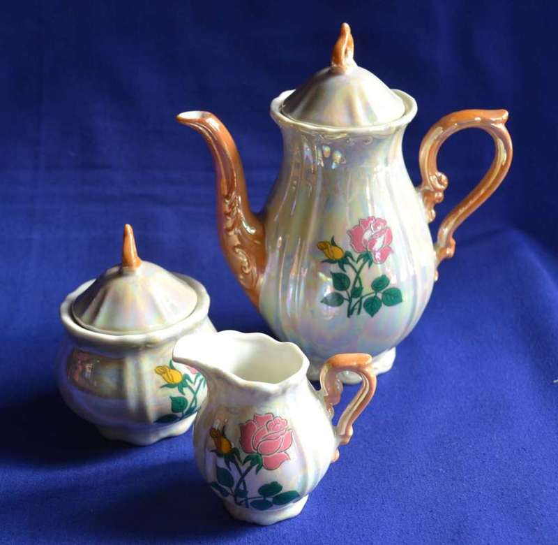 Lustre Ware Iridescent Pearl 15 Piece Demitasse Tea Set