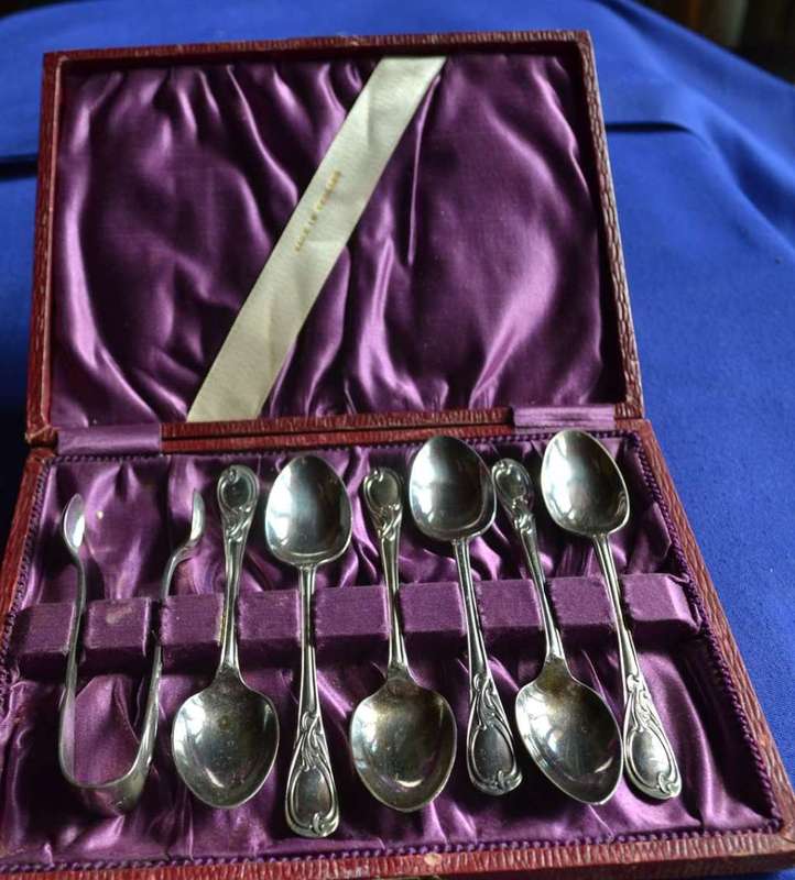 Vintage Silver Plated Spoon and Tong Set - Boxed